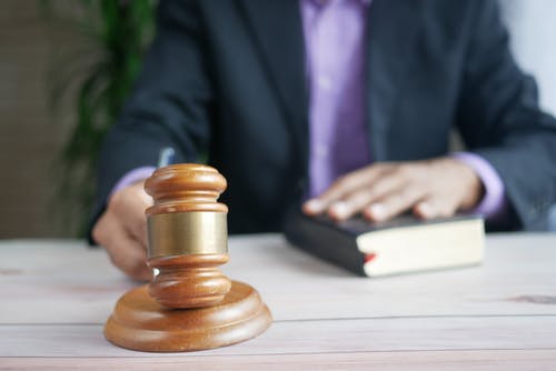 Quels bénéfices une entreprise peut-elle tirer d’un bilan juridique ?