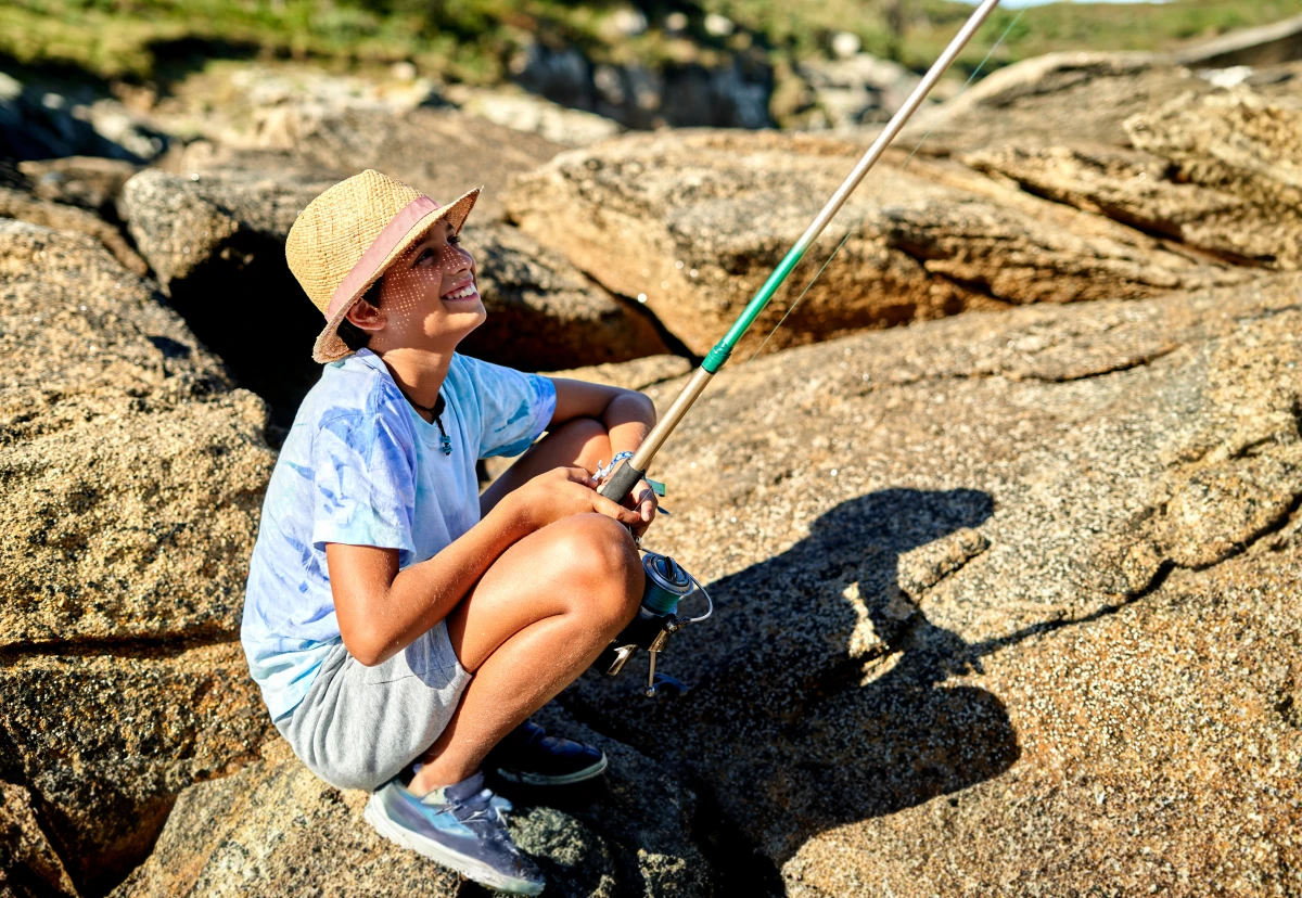 La régulation des activités de pêche : enjeux juridiques et environnementaux