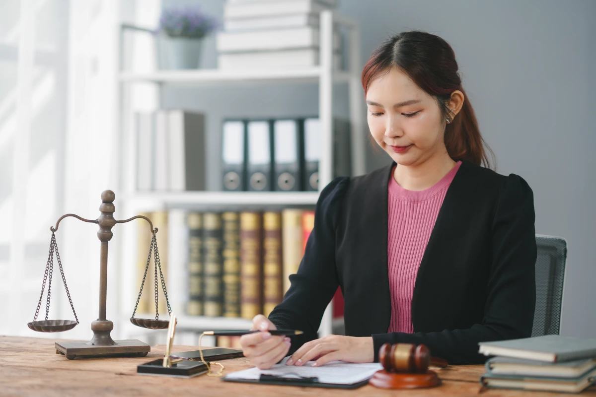 Droits des héritiers face aux dettes de succession : Tout ce que vous devez savoir